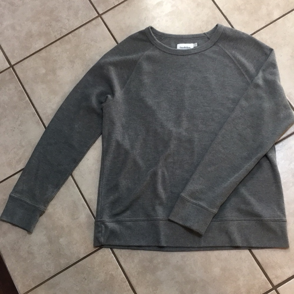 Wide neck long sleeve pullover